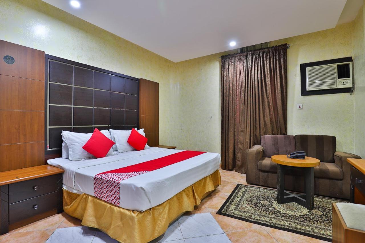 Oyo 396 Alam Al Sala Al Kobra Towers Hotel Jeddah Exterior photo