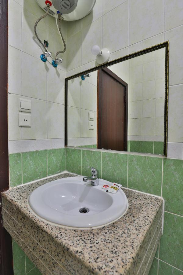 Oyo 396 Alam Al Sala Al Kobra Towers Hotel Jeddah Exterior photo